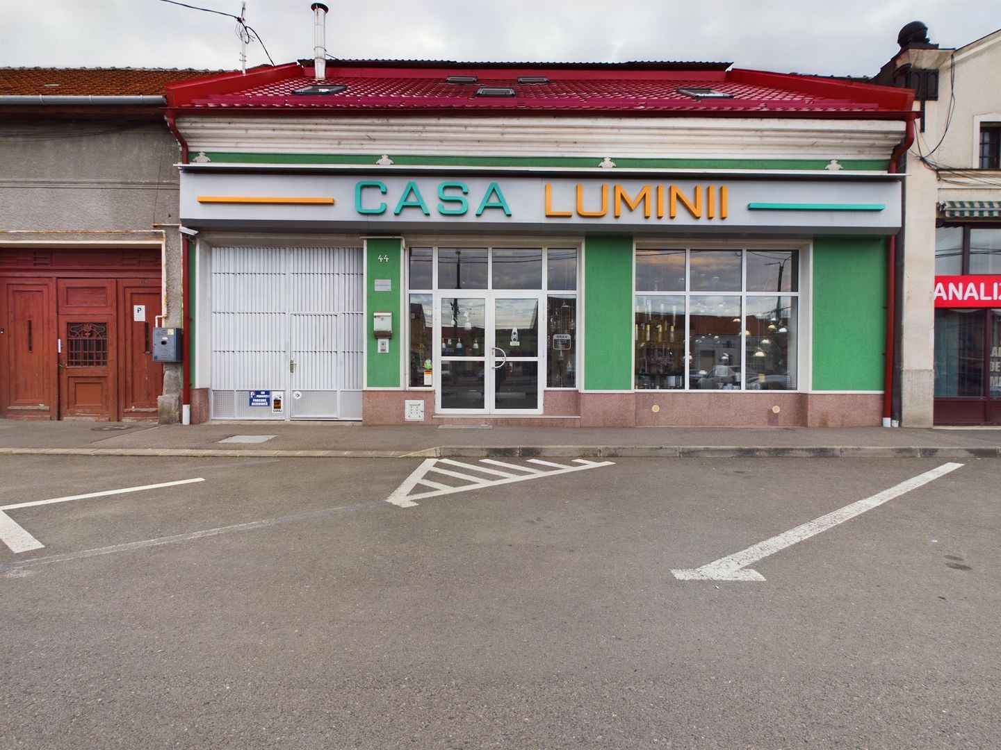 Spațiu comercial, hală și apartamente Aradul Nou - Poză 1