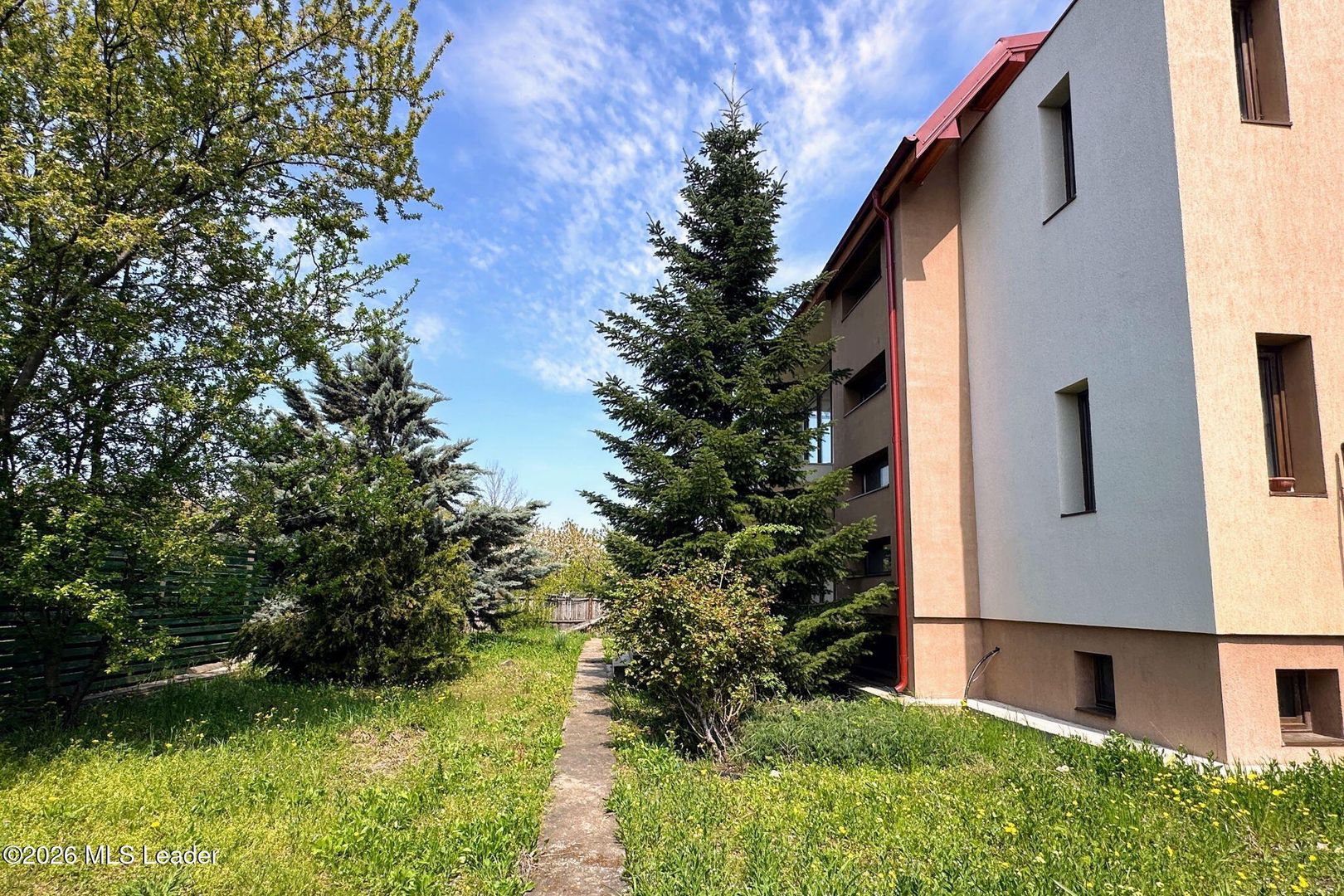 Tamasi - langa padure, casa 300 mp teren 711 mp, personalizabila - Poză 5