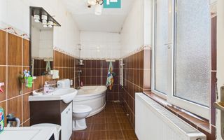 Casă cu 4 camere în Pârneava - Poză 7