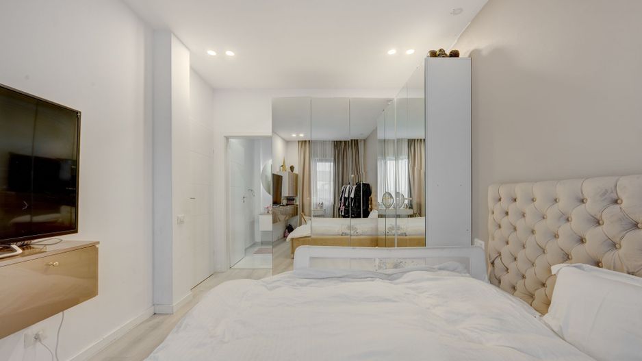 Vila parter mobilata si utilata Tunari - Poză 11