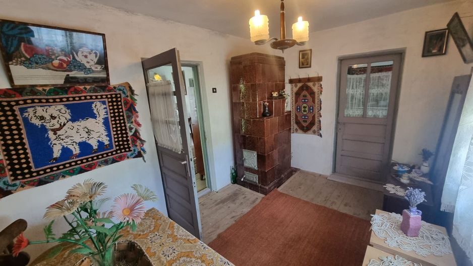 Casa modesta cu teren generos, zona Magura, - Poză 13