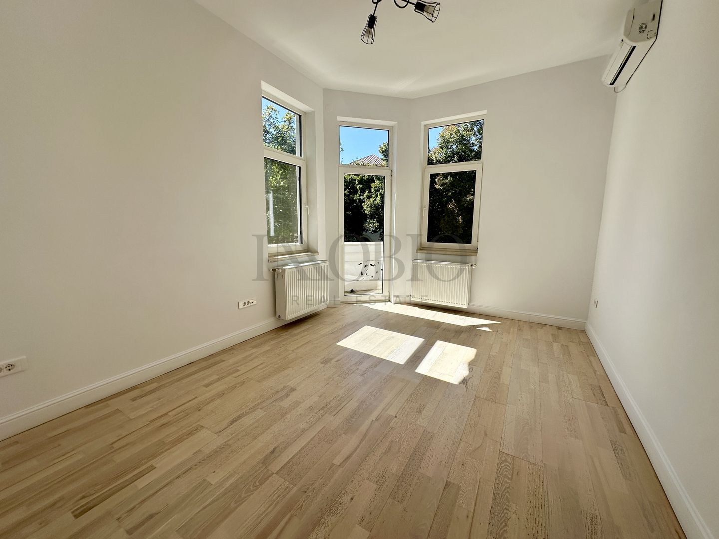 Vila Interbelica Restaurata | Capitale | Pretabil Birouri - Showroom - Poză 9