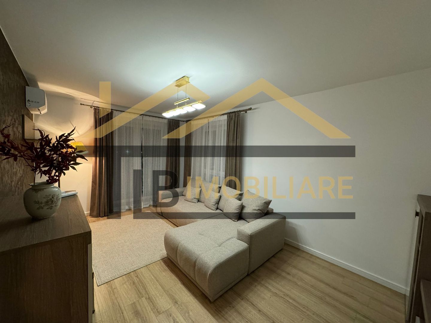 Apartament de 2 camere, 60mp, decomandat, parcare, Zona Maurer - Poză 2