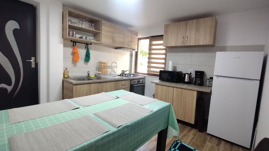 De inchiriat casa 3 camere, Rahova Sector 5 - Poză 2