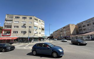 Apartament Ultracentral 3 camere Etaj I -Str. Mihai Viteazul 1- Carei - Poză 1