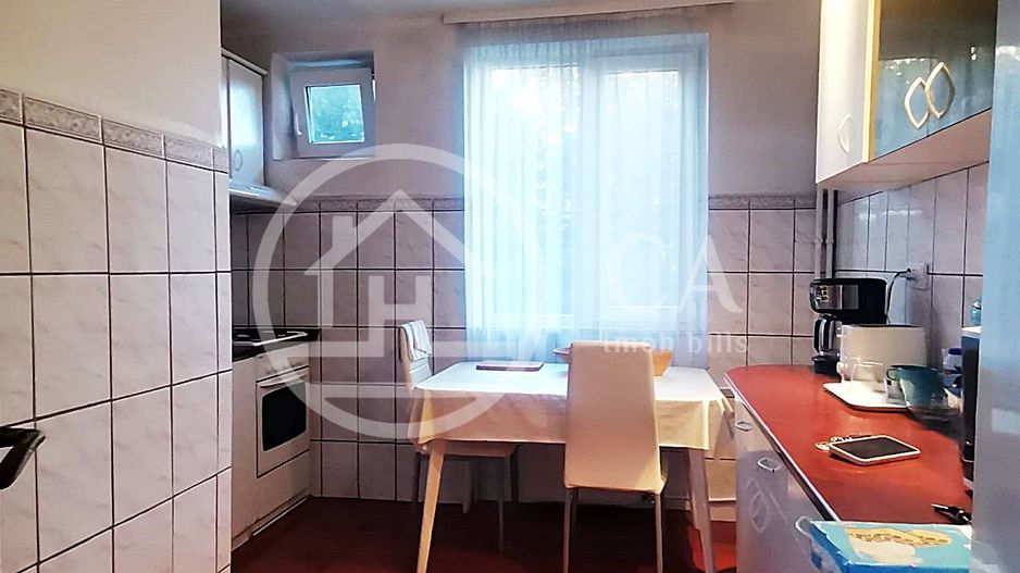 Apartament de vânzare cu 4 camere în zona Iosia, Oradea - Poză 11