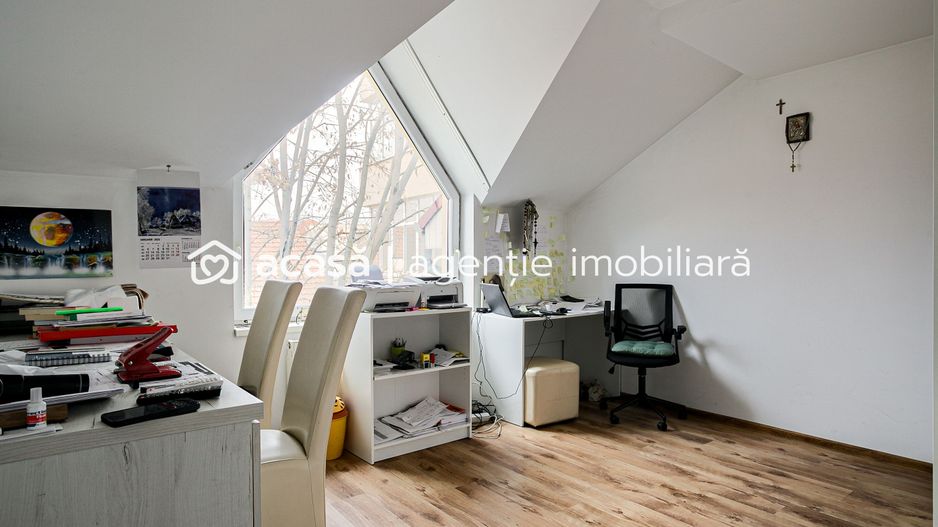 PROPRIETATE VÂNDUTĂ Apartament tip Penthouse în spate la Ziridava - Poză 4