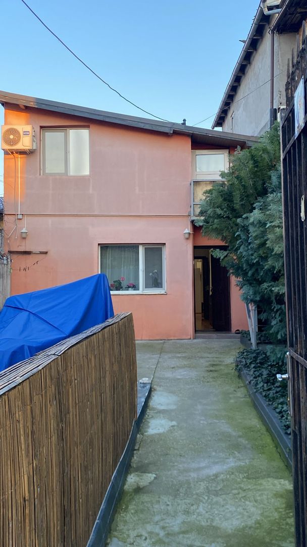 Casa de Vanzare 4 camere Crangasi-Giulesti - Poză 2