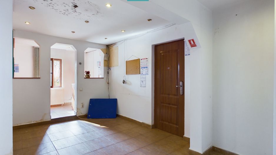 Apartament cu 3 camere decomandat zona Ramada - Poză 9