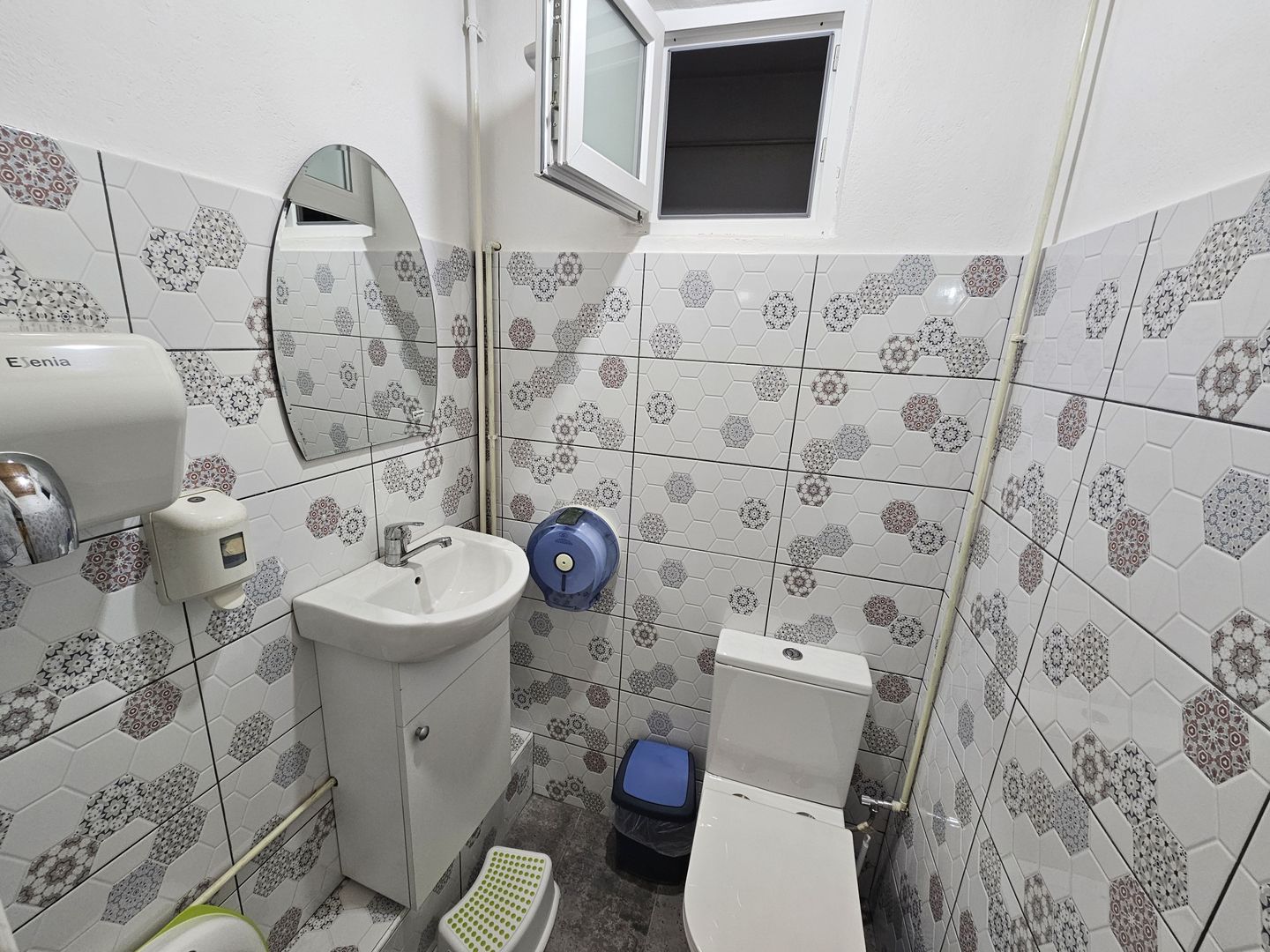 Spatiu de inchiriat 120 mp utili Campina central! - Poză 18