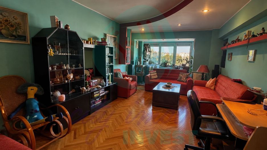 2 camere | Bd. Unirii | 79 mp | Decomandat | Vedere liberă | Etaj 1 - Poză 2