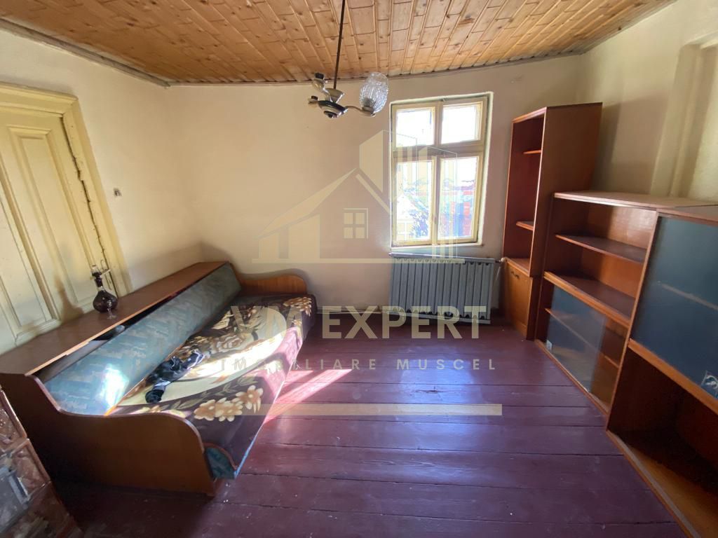 CASA 3 CAMERE, TEREN 300 MP, CENTRU, CAMPULUNG - Poză 5