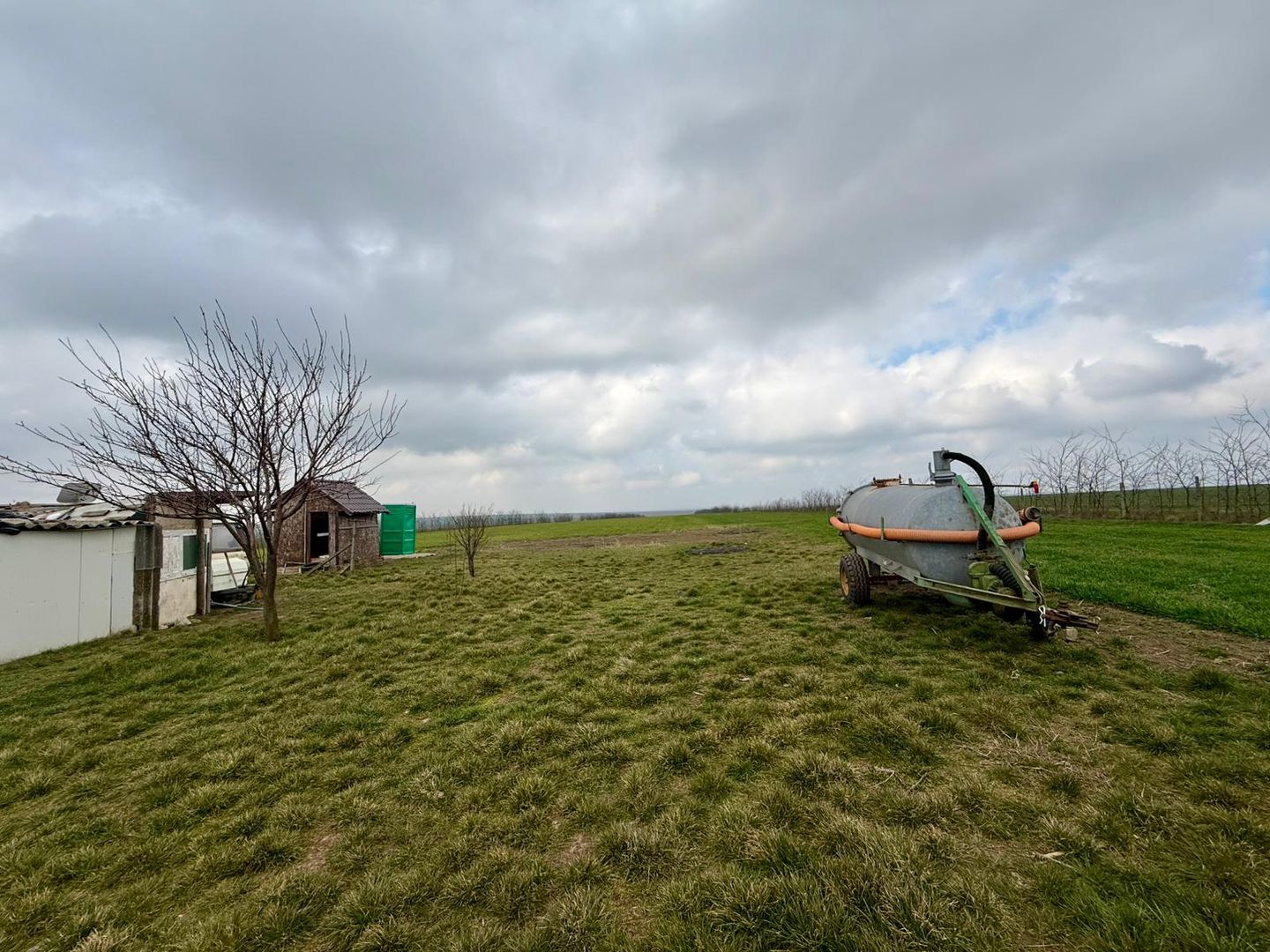 Teren de vanzare in Săcele ideal pentru silozuri, fermă 6 ha - Poză 6