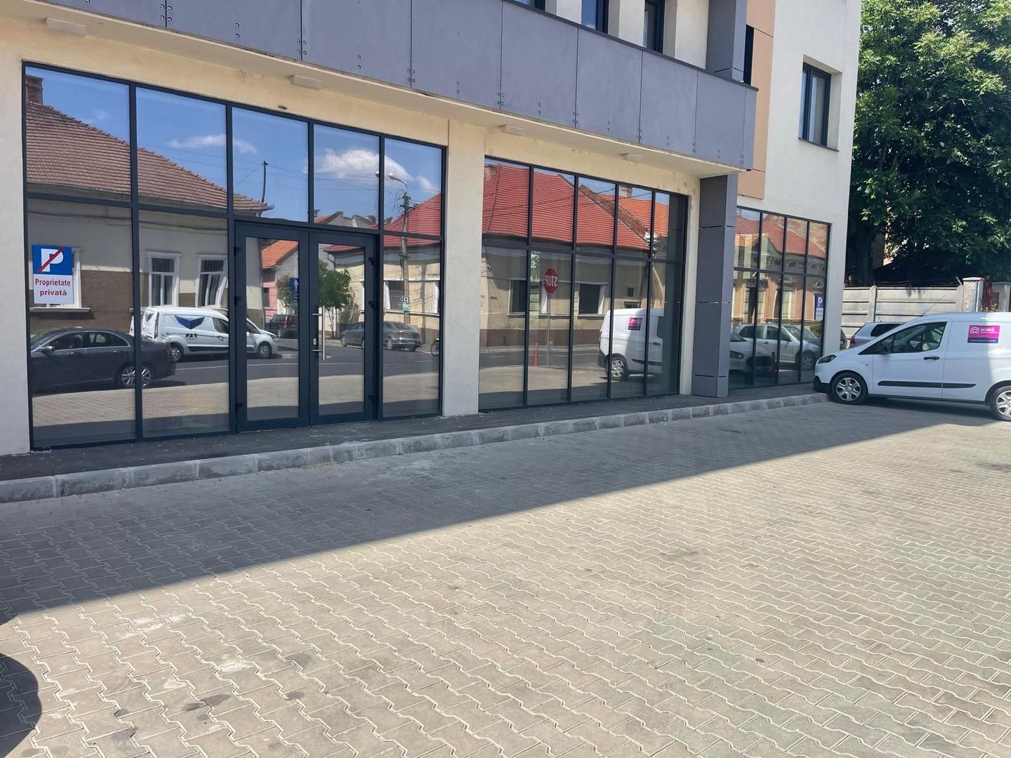 Chirie sp. comercial, openspace, ultracentral, 500 mp-16 euro/mp+tva - Poză 1