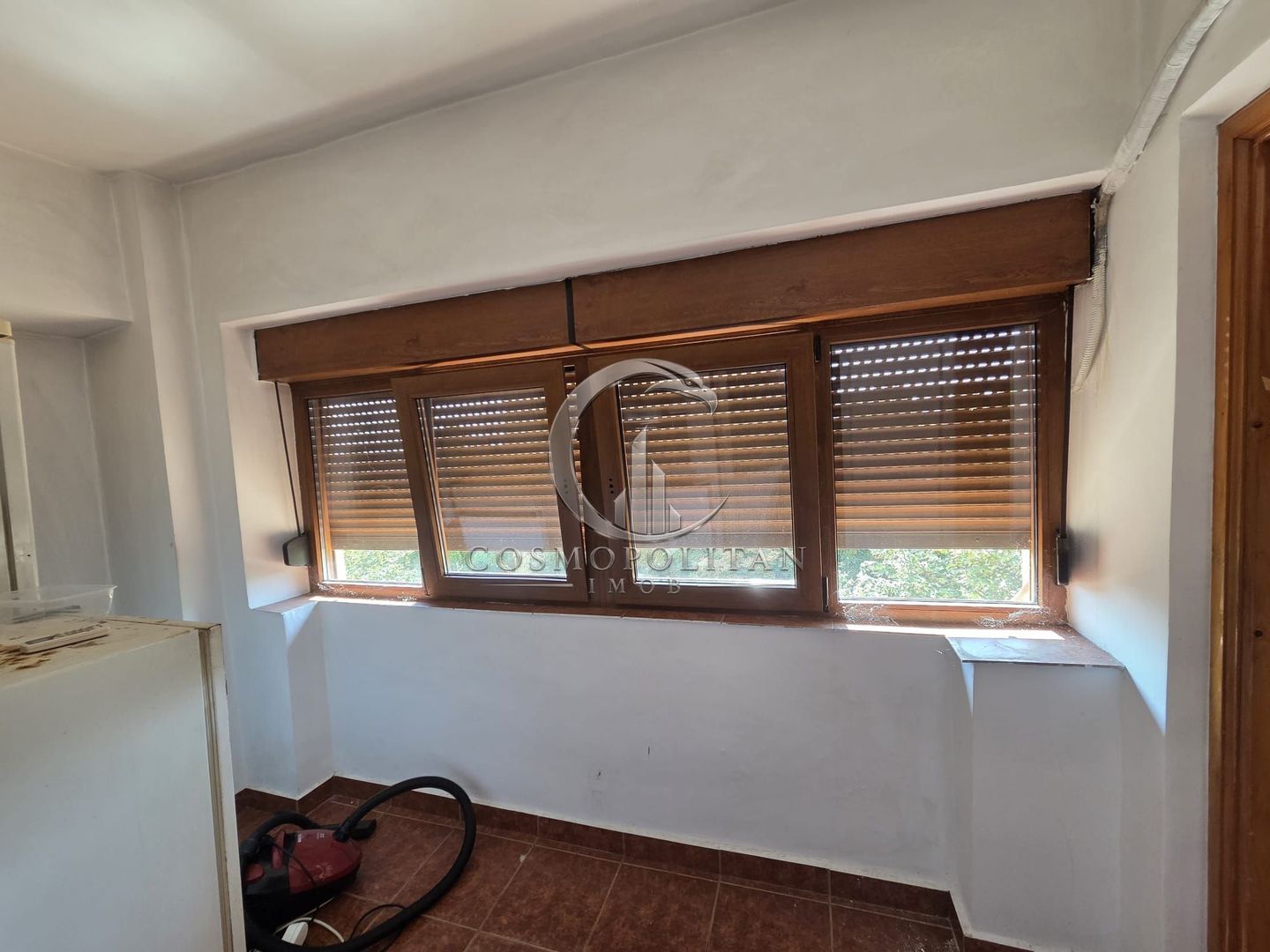 Apartament deosebit cu scara interioara si 4 camere ~ pozitie centrala - Poză 10