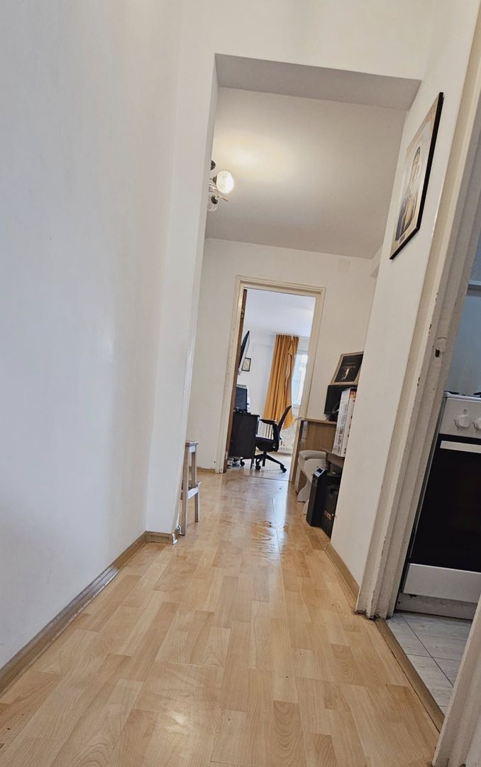 APARTAMENT 2 CAMERE BRANCOVEANU - Poză 3