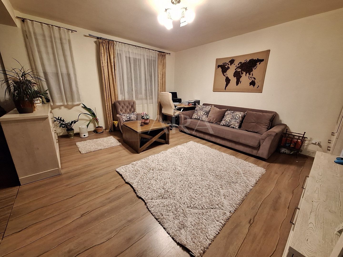 Apartament 3 camere, 67 mp, grădină privată 77 mp, parcare inclusă. - Poză 1