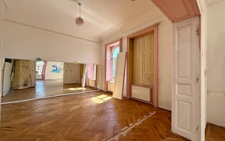 Casa de vanzare-vis-a-vis de Casa Studenților/Craiova - Poză 18