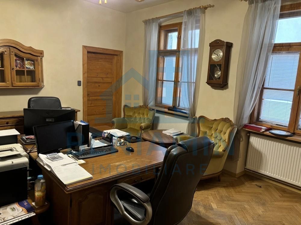 Apartament-2-camere-Central-Piata-Sfatului-Diferite-Compartimentari - Poză 4