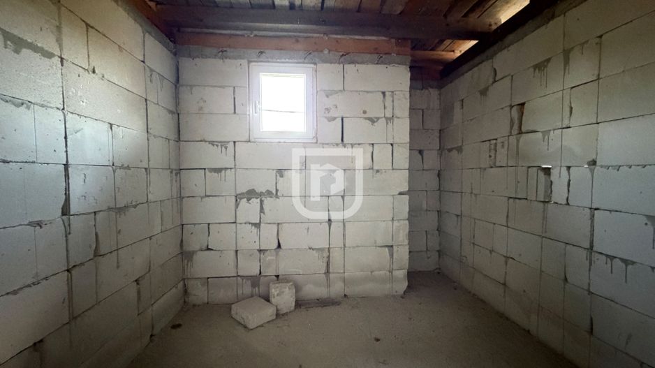 Casă 320 mp utili + 1143 mp teren, la roșu, Gura Humorului - Poză 10