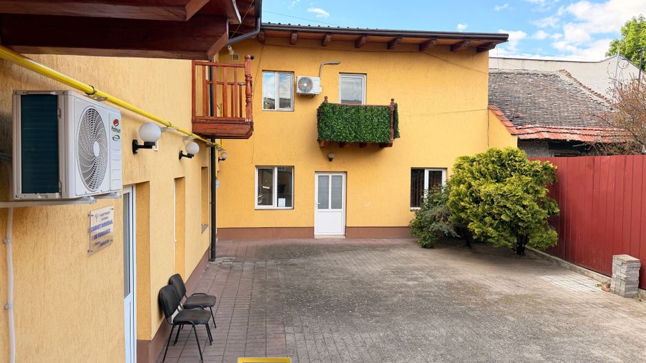 Apartament spațios la parter |ideal pentru locuire, birou, investiție - Poză 7