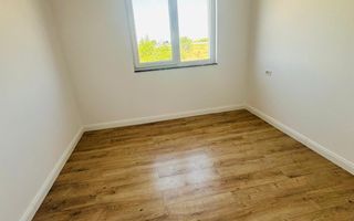 Casa finisaje de inalta calitate, 144mp utili, 350mp teren Giarmata - Poză 14