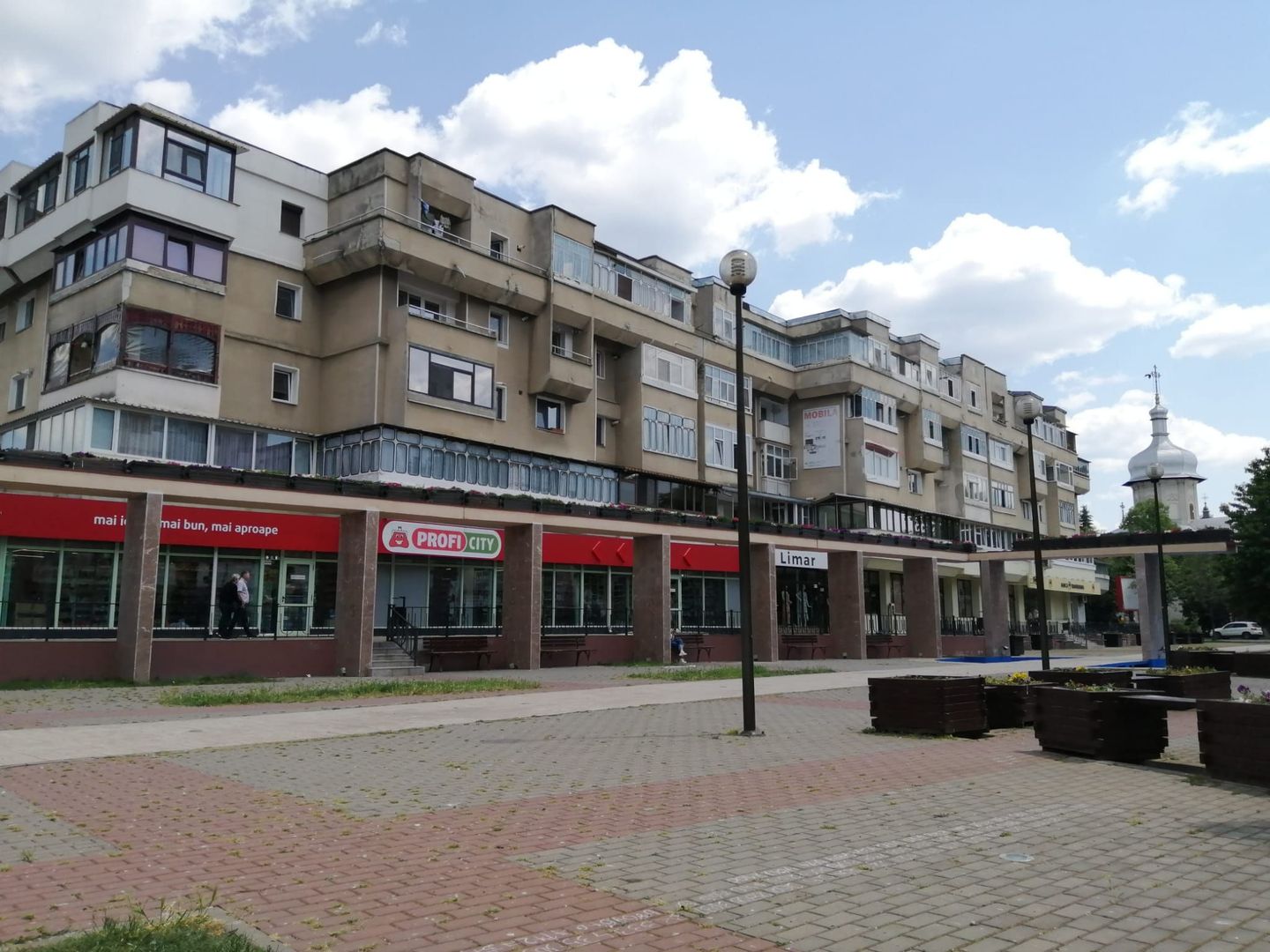 Spațiu comercial ultracentral, 200 mp singurul vad 100% pietonal Roman - Poză 2
