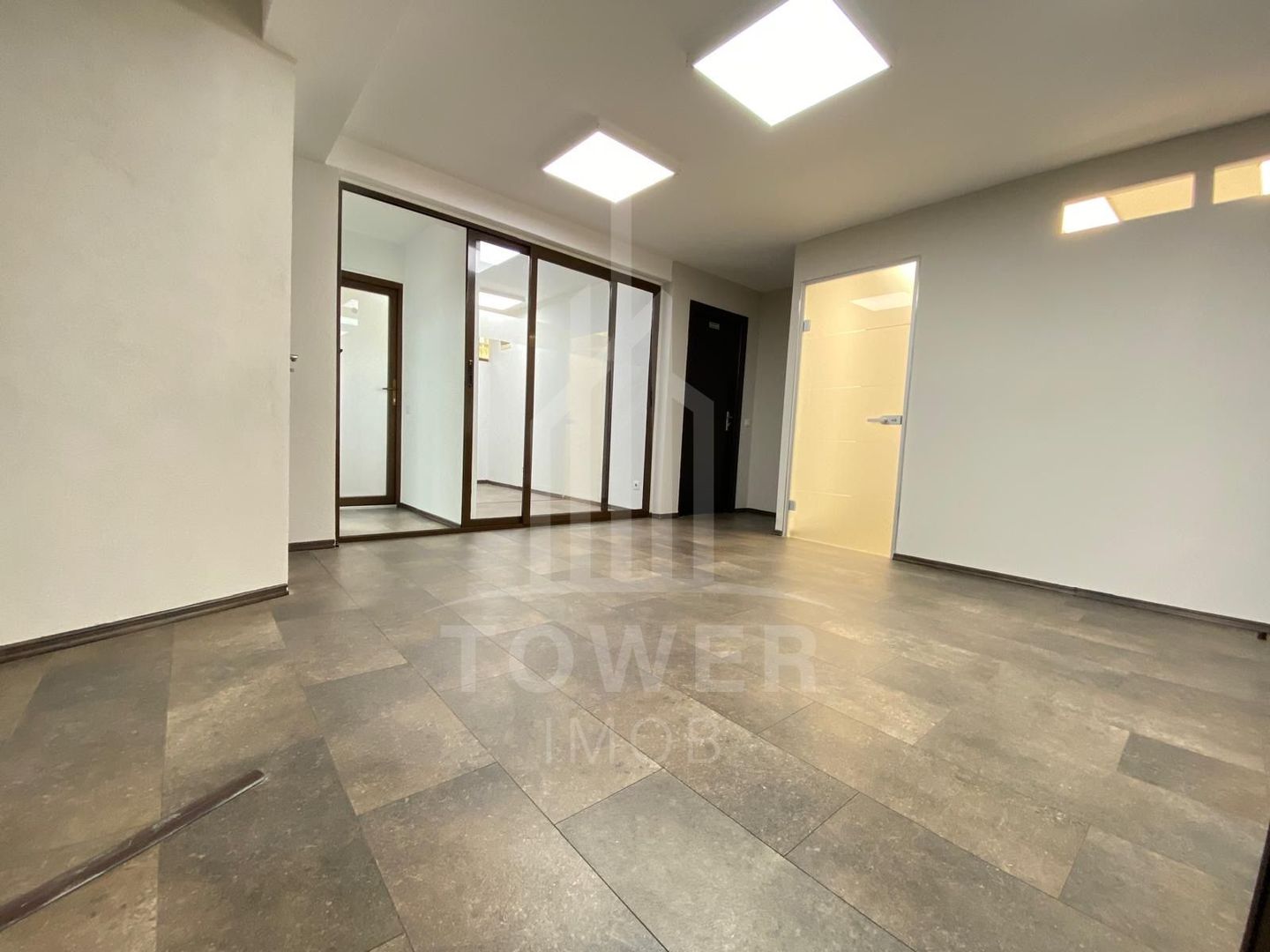 Spațiu comercial central - Poză 2