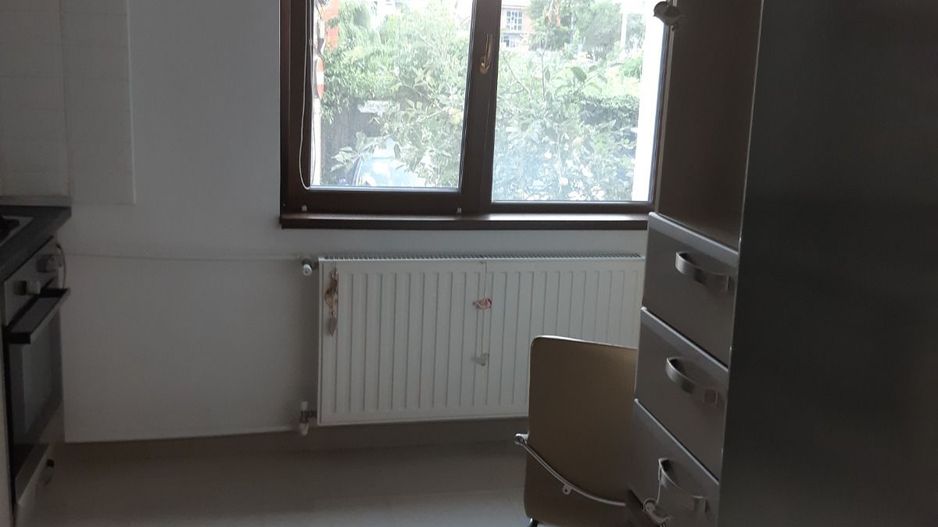 AP. 2 CAMERE - EROII REVOLUTIEI, MASINA SE SPALAT VASE, METROU - Poză 5