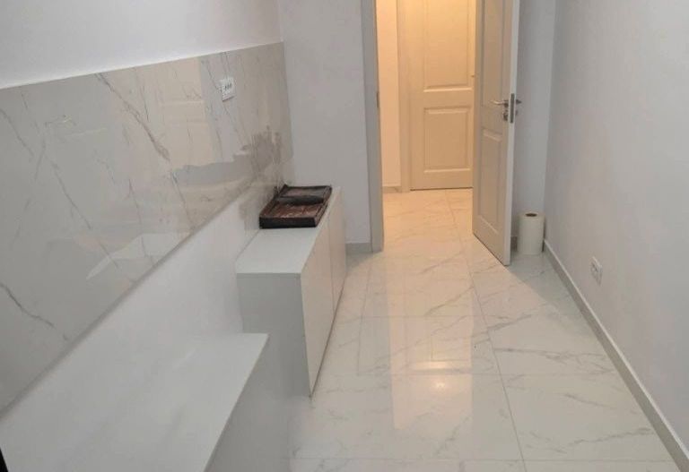 Apartament 2 camere 63mp + loc de parcare capat Pacurari 110000 euro - Poză 2
