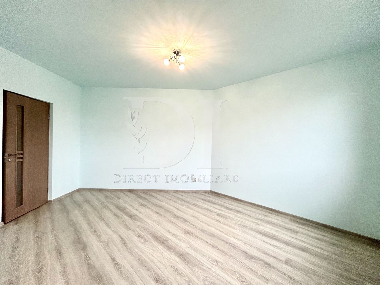 Apartament 3 camere, de vanzare  in Zona BMW / Floresti - Poză 10