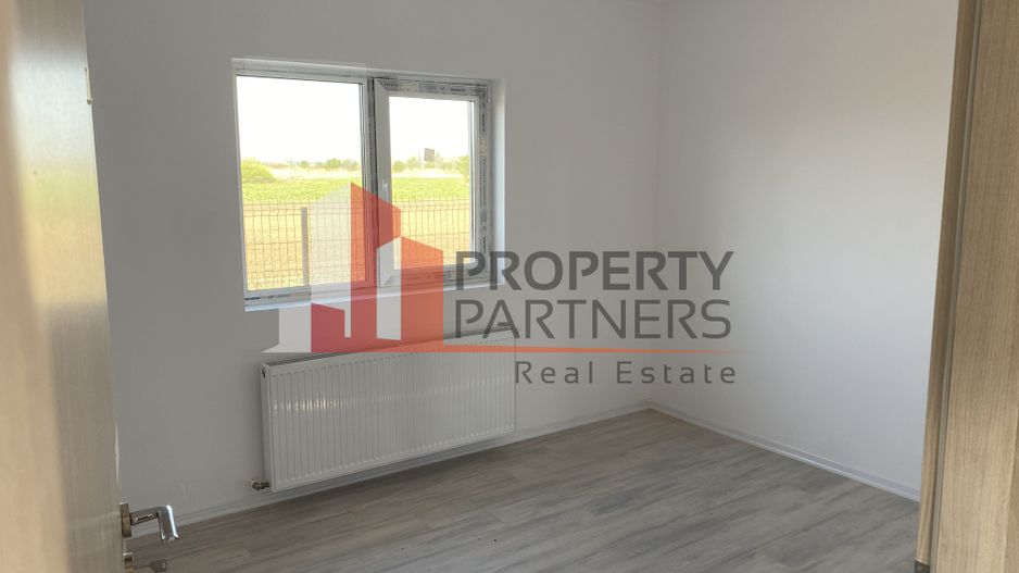 Sabareni, casa parter + mansarda locuibila. - Poză 6