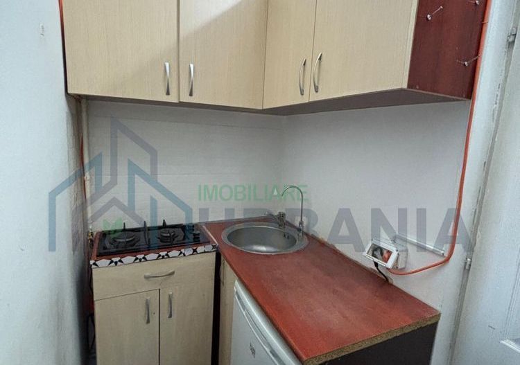 Cameră 220€ la Piața Nicolina, la strada, deasupra la Salon Venus, et3 - Poză 4