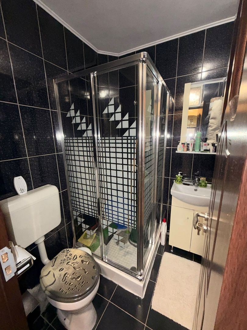 Apartament 4 camere de vanzare Crangasi - Poză 9