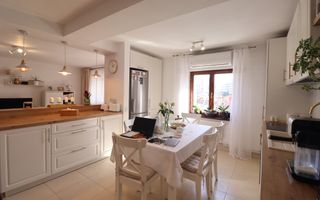 Apartament confort sporit cu  4 camere, zona The Office! - Poză 8