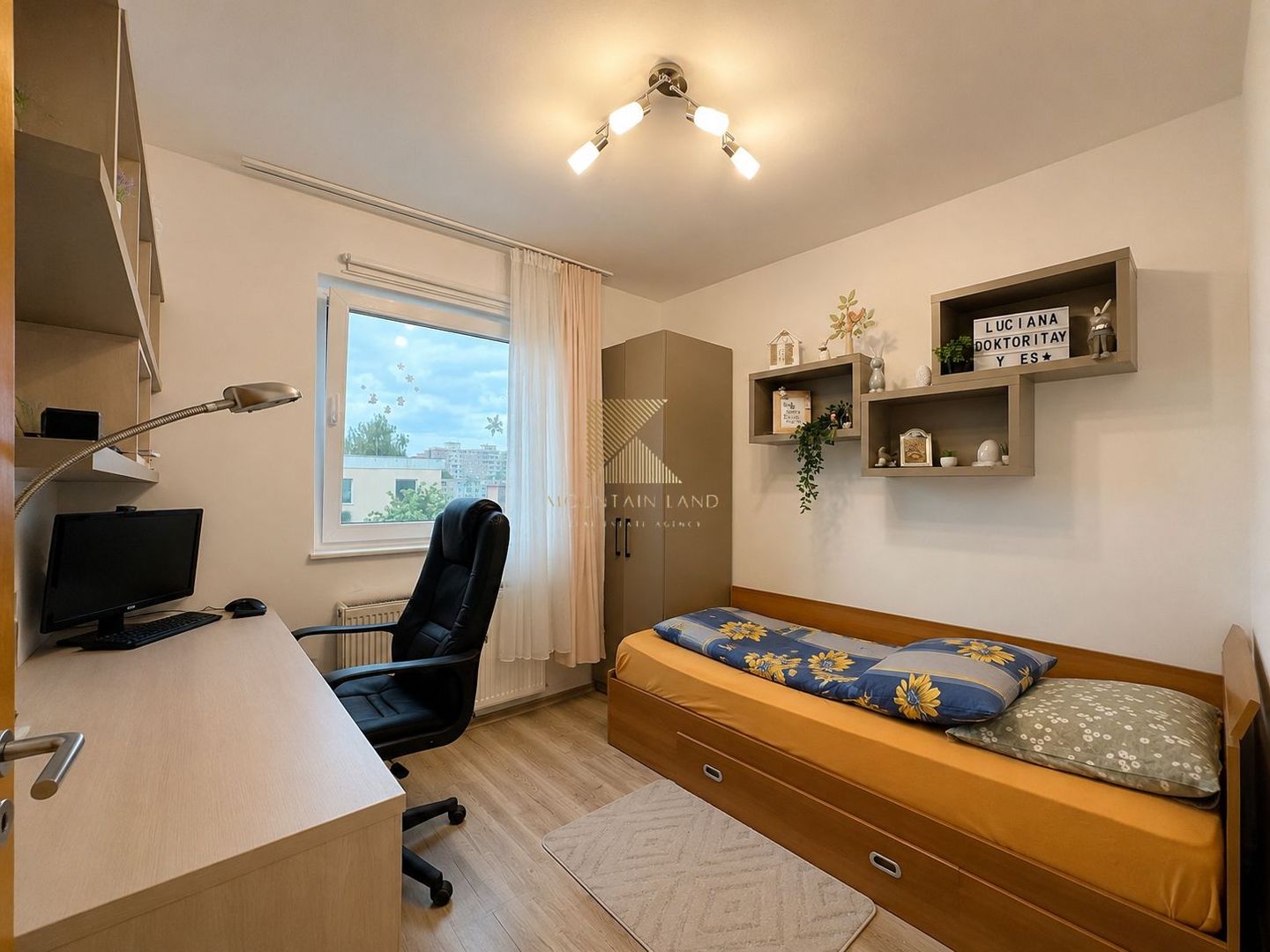 Apartament luminos cu 3 camere, parcare și boxă, zona Astra - Poză 10