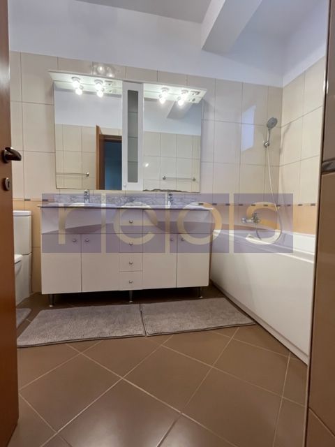 Vila spatioasa 6 dormitoare | gradina | Garaj - Poză 16