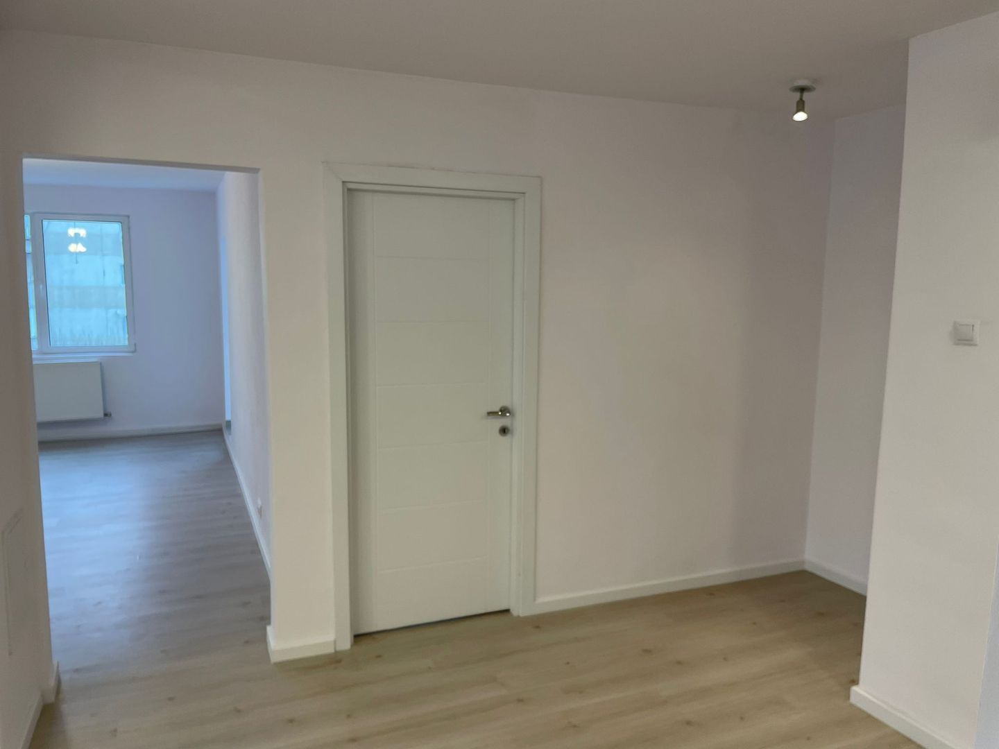 Inchireiz ap 4 camere zona Margeanului sect 5 buc  ! partial mobilat - Poză 2