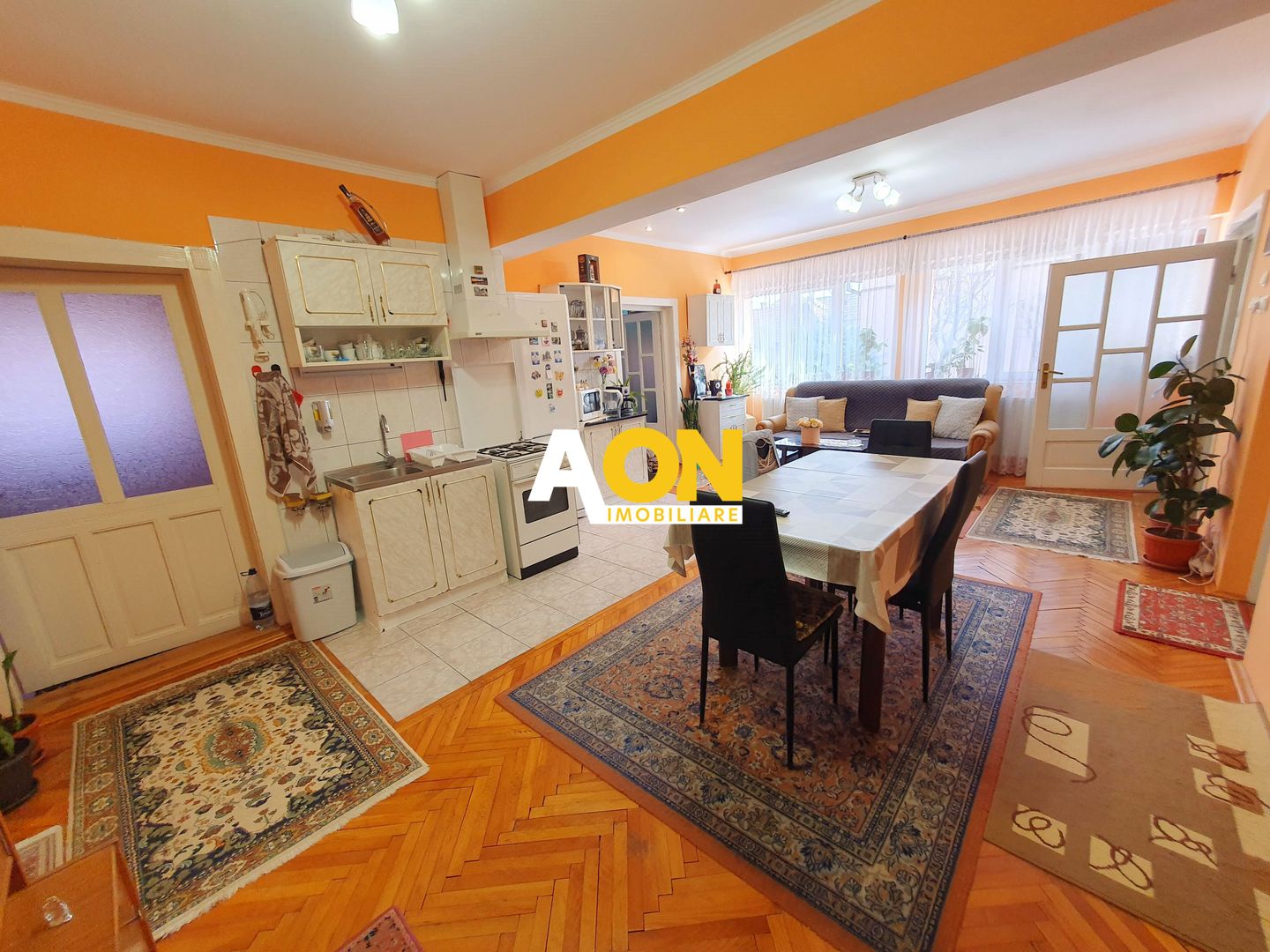 Casa 4 camere, 2 bai, 86 mp utili, renovata, zona Lipoveni - Poză 2