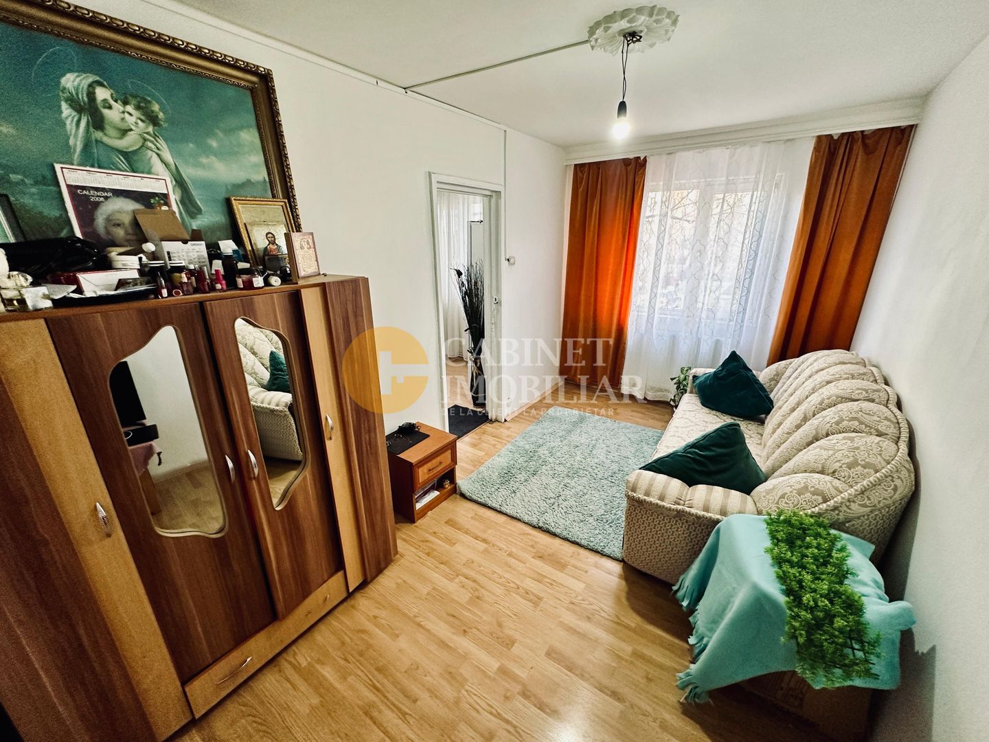 Apartament cu 2 Camere -  Etaj 1 - Zona Alexandru cel Bun - Poză 5