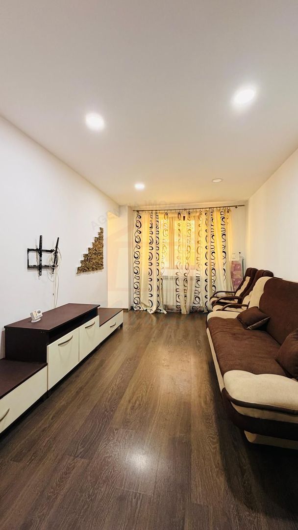 Apartament 2 camere,  Parter, Micro 13, Galați - Poză 6