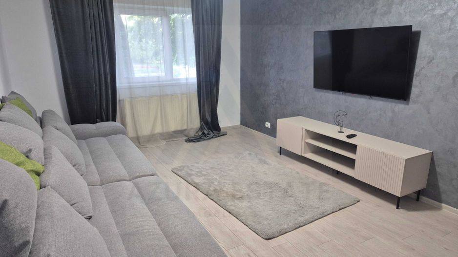 Apartament modern 2 camere parter 60 mp utili zona Vasile Aaron - Poză 1