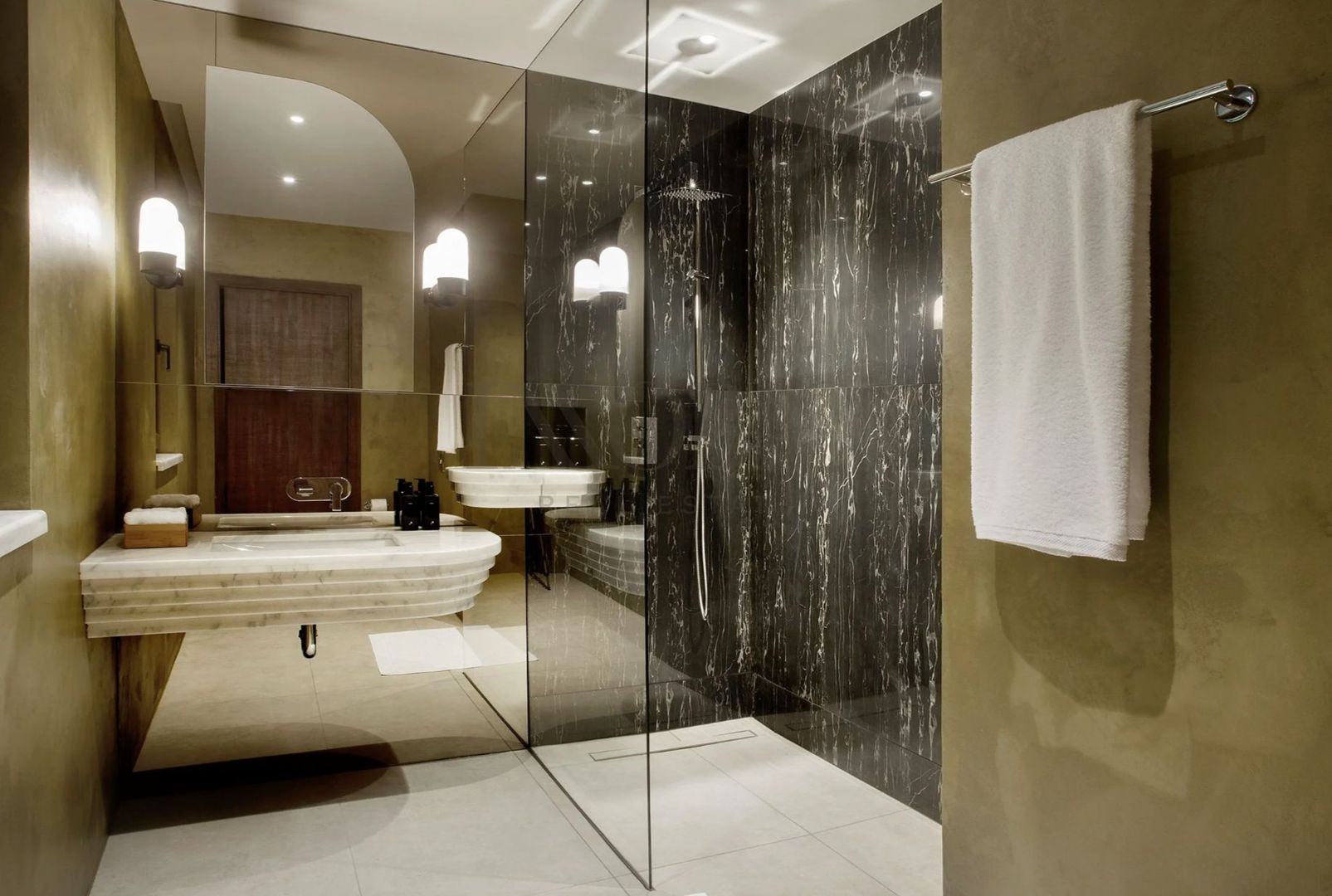 Full Service Apartment | 2 Bedrooms | Parking | Concierge - Poză 8