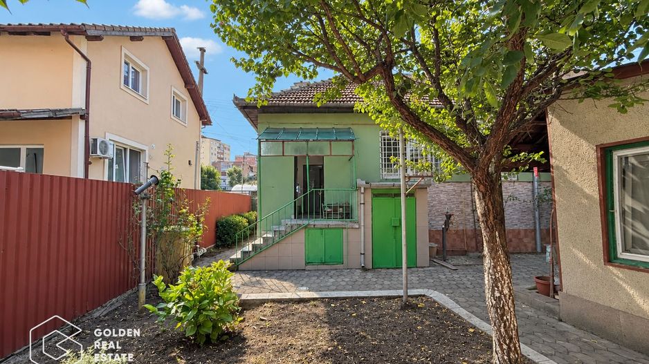 Casa din caramida, 3 camere + anexa, teren 262 mp,  zona Vlaicu - Poză 2