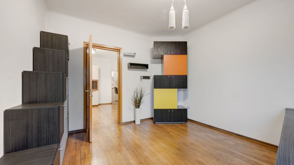 2 Apartamente  in Vila 5 Cam Metrou Basarab Gara de Nord - Poză 11