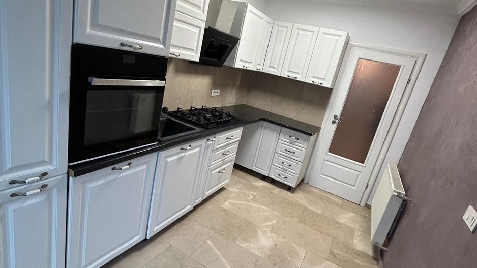 Apartament 2 camere si curte Damaroaia - Poză 6