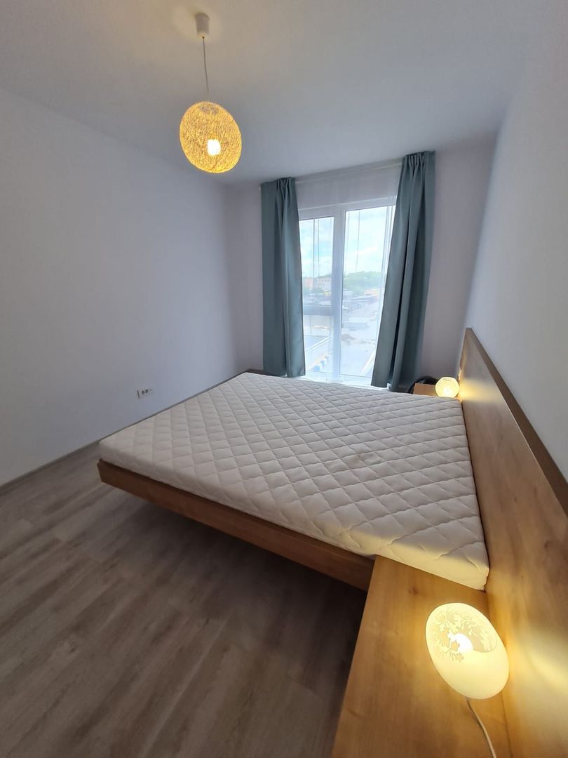 Lux la 10 minute de Iulius Town - Poză 7