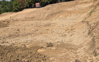 Teren extravilan 1930 mp,  5 min de centru, ideal Cabana, invetitie - Poză 1