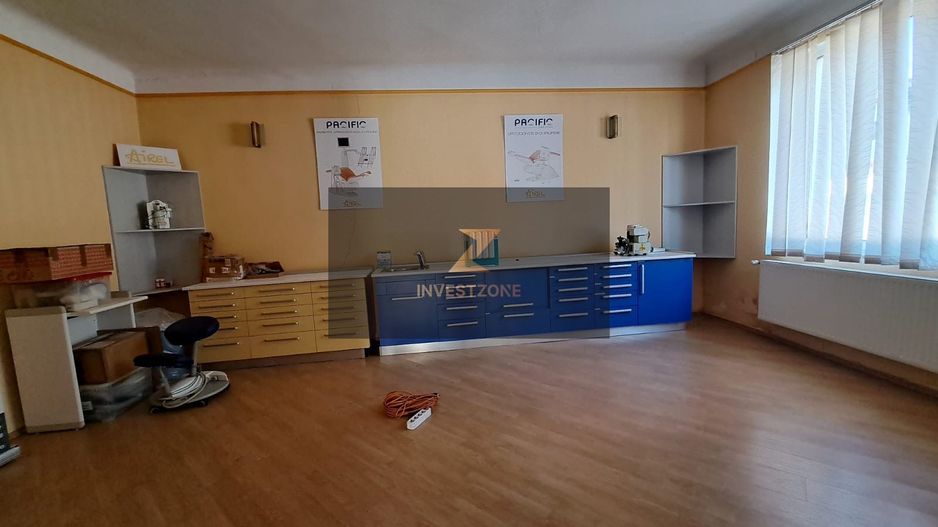 Proprietate 450 mp pe Calea Clujului cu teren de 787mp in Oradea - Poză 26