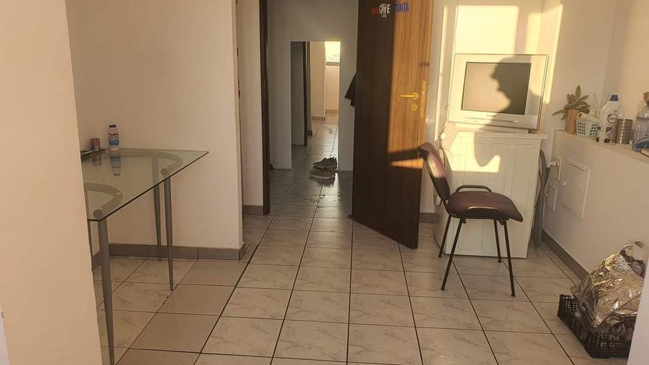 Decomandat aproape de Spitalul Judetean - Poză 1